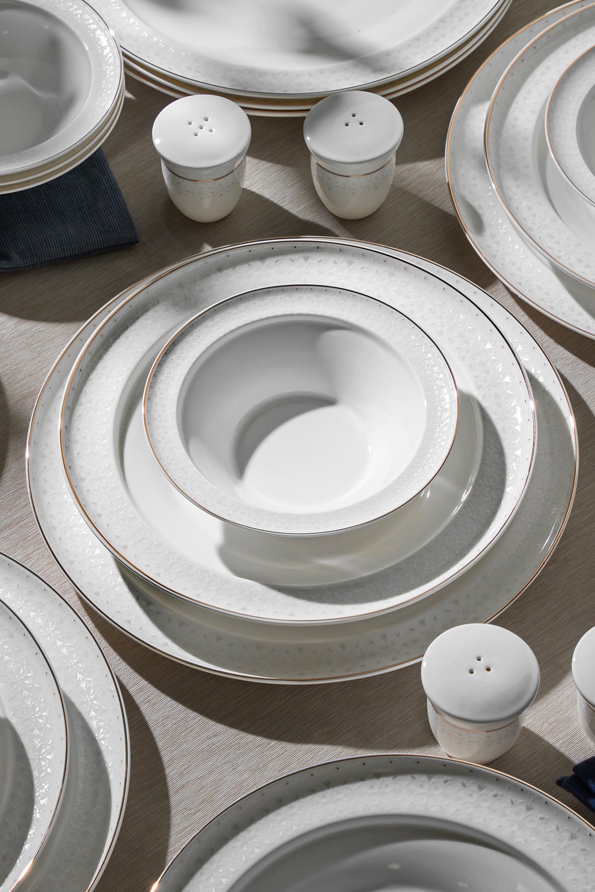 Camelia Altın Yaldızlı 28 Parça Porselen Yemek Takımı