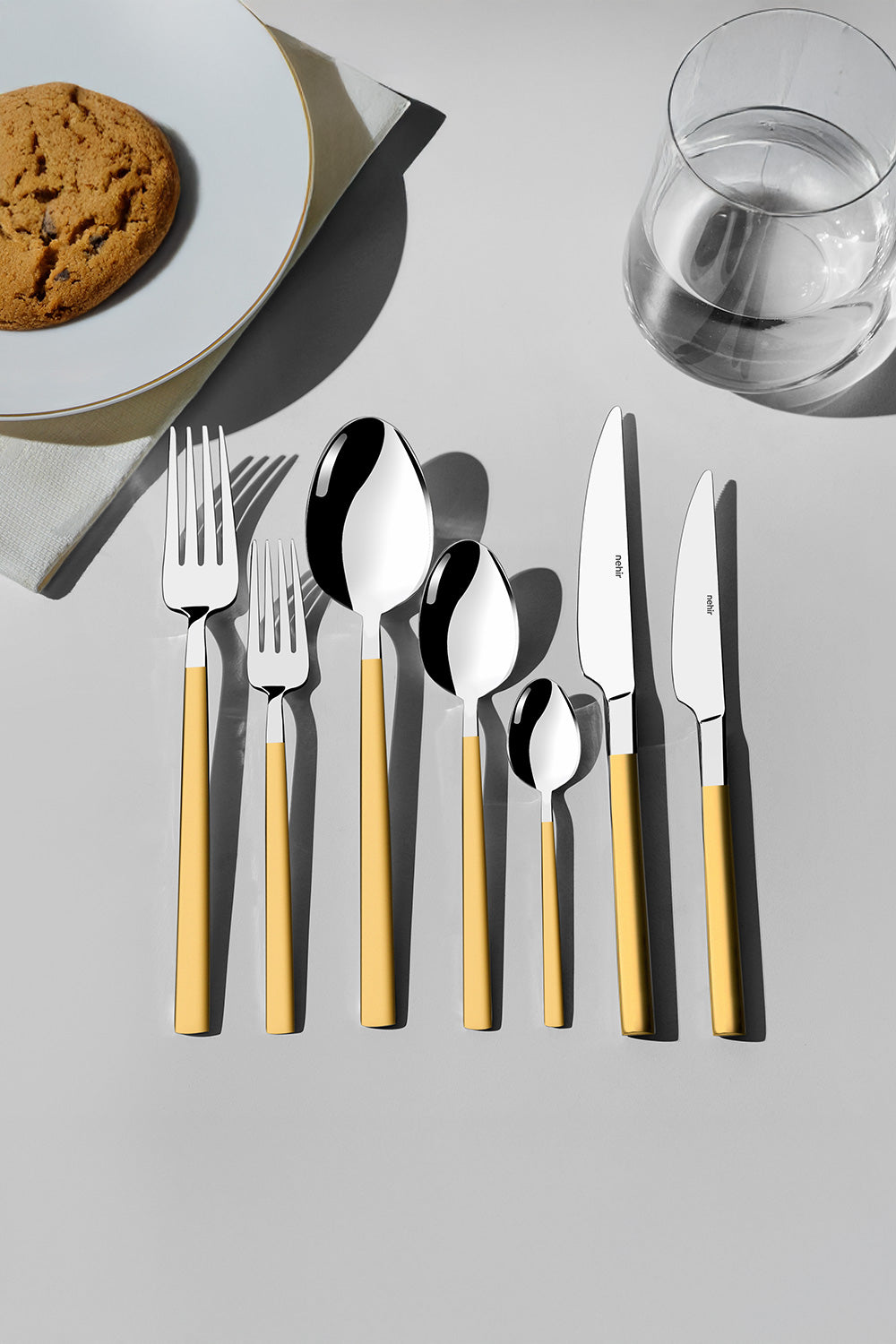 Dalyan Altın Saten 12 Kişilik 84 Parça Deri Kutulu Çatal Kaşık Bıçak Takımı