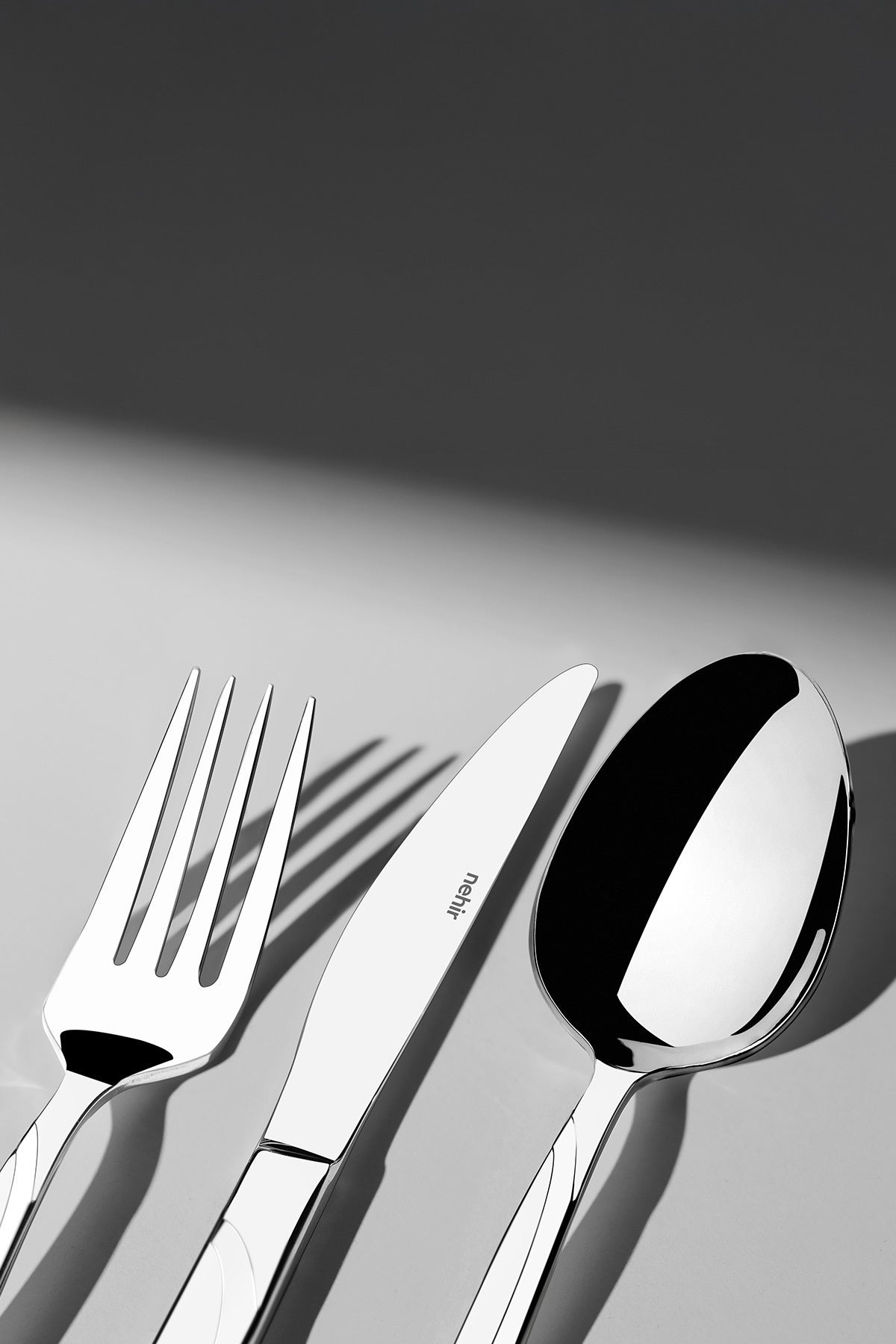 Fiesta Sade 12 Kişilik 84 Parça Deri Kutulu Çatal Kaşık Bıçak Takımı