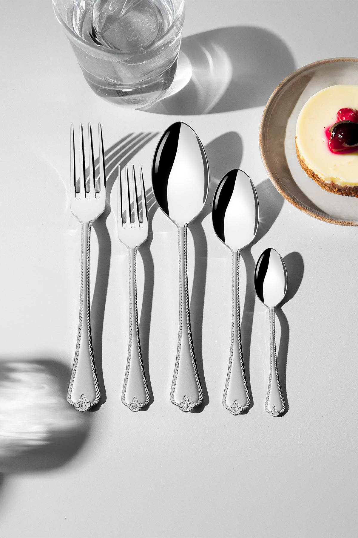 Fulya Saten 6 Kişilik 30 Parça Kutulu Çatal Kaşık Takımı