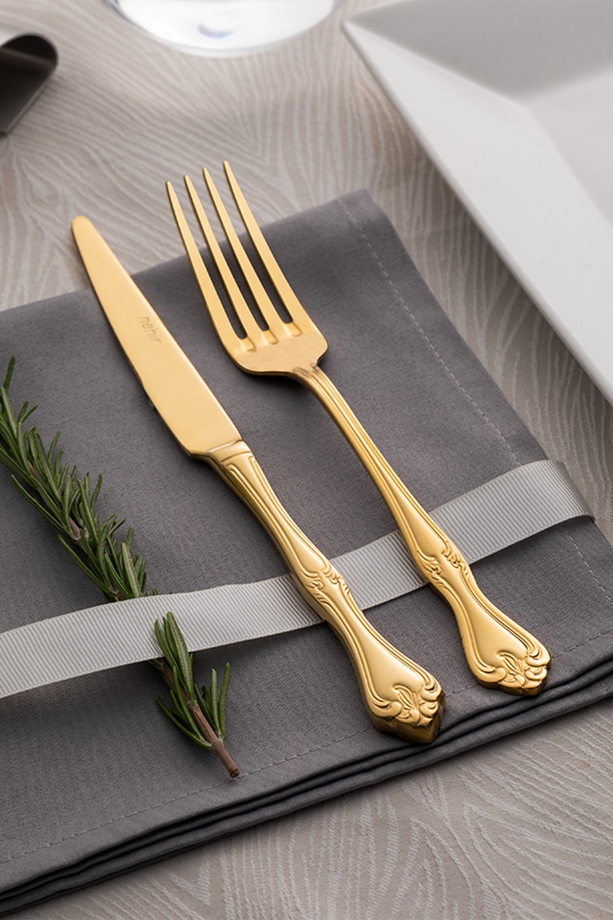 Lalezar Full Gold 12 Person 89 Piece Cutlery Set with Leather Box
