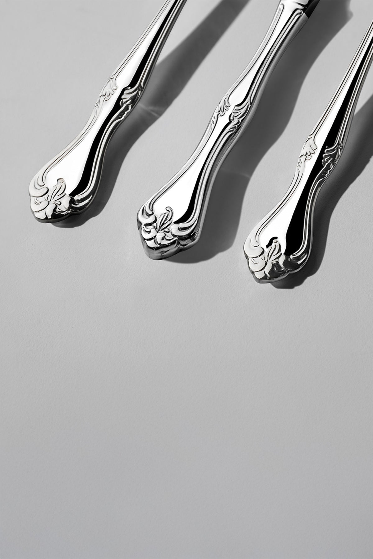 Lalezar Plain 18 Piece Boxed Cutlery Set for 6 People