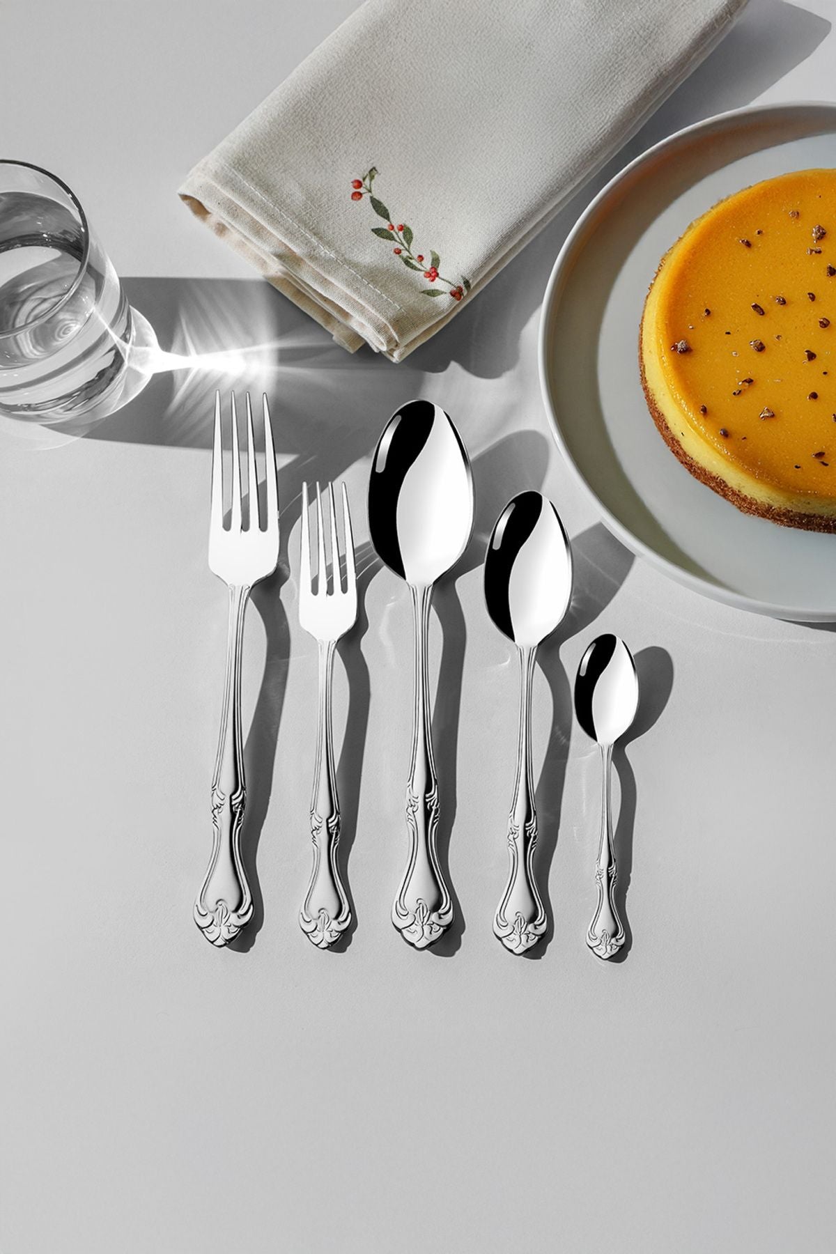 Lalezar Saten 6 Kişilik 30 Parça Kutulu Çatal Kaşık Takımı