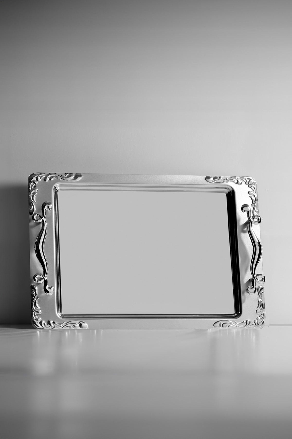 Lalezar Saten Çelik Çay Tepsi