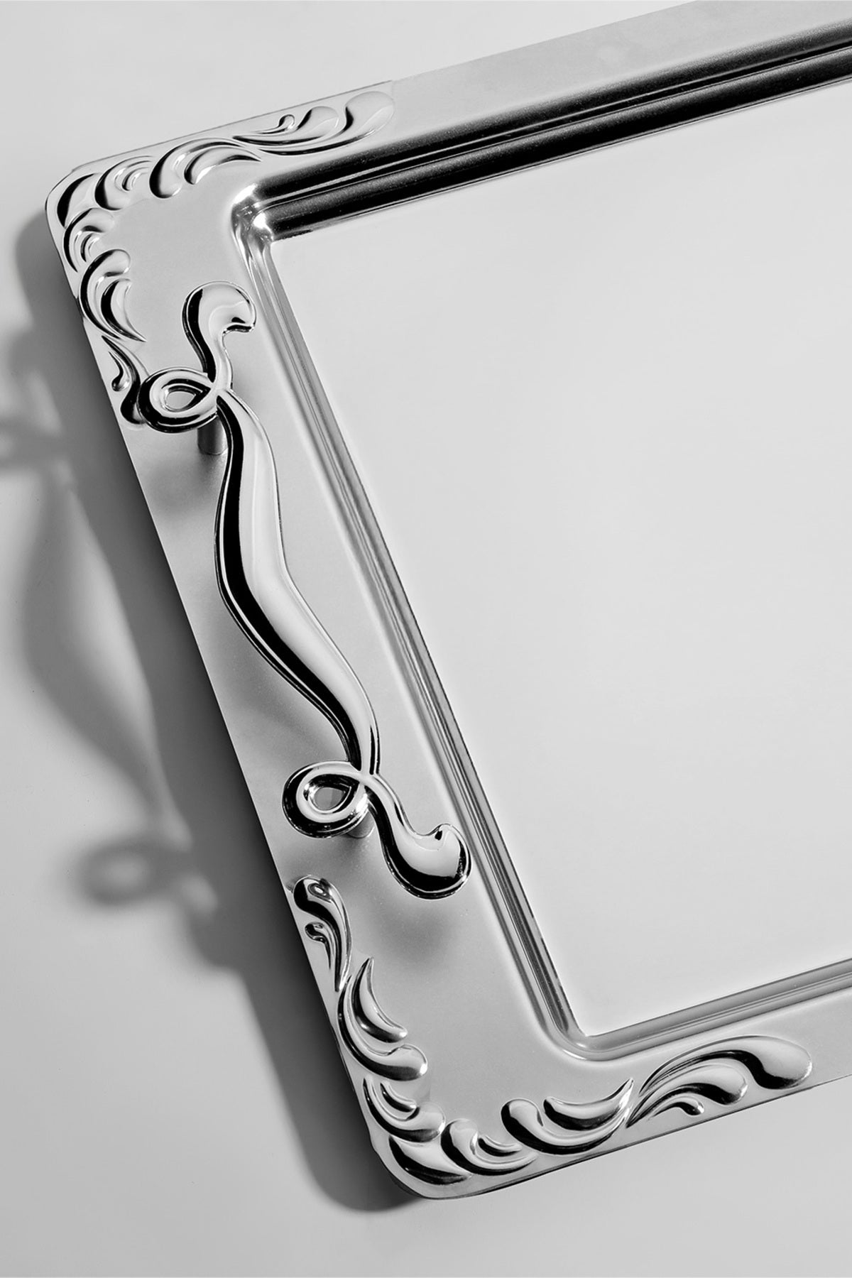 Lalezar Saten Çelik Çay Tepsi