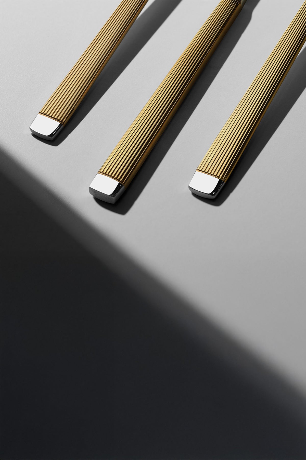 Maria Altın Saten 12 Kişilik 84 Parça Deri Çatal Kaşık Bıçak Takımı