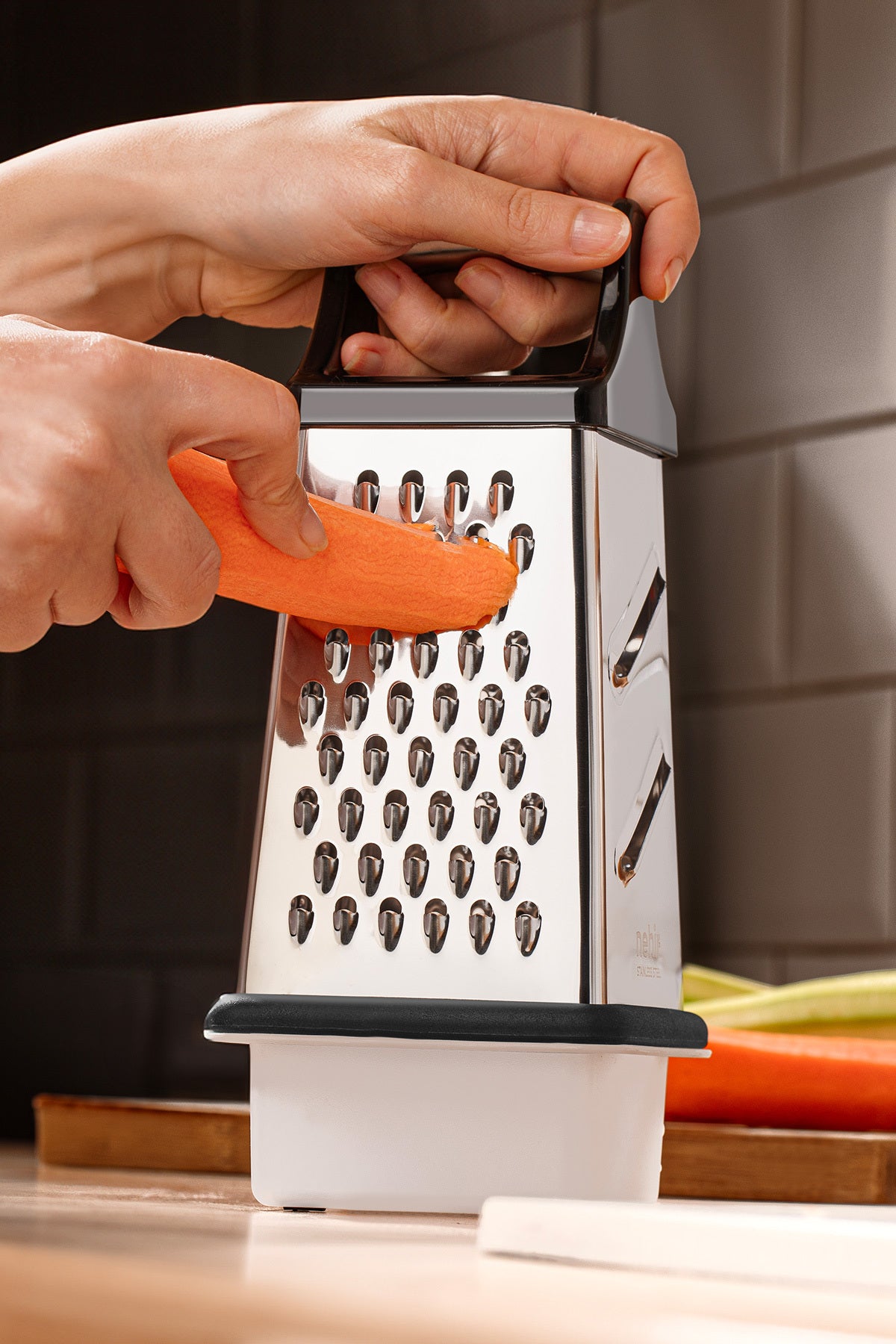 Paslanmaz Çelik Kare Hazneli Rende