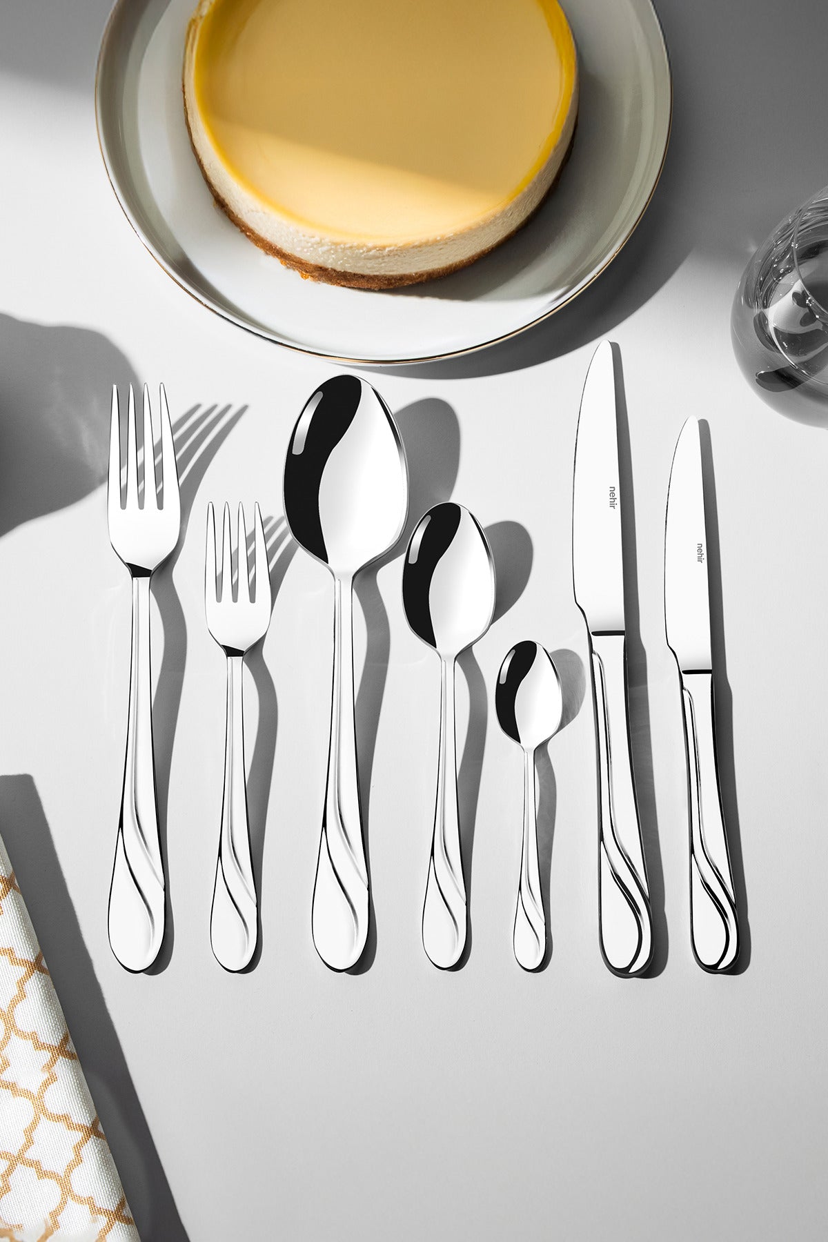 Safir Sade 12 Kişilik 89 Parça Deri Kutulu Çatal Kaşık Bıçak Takımı