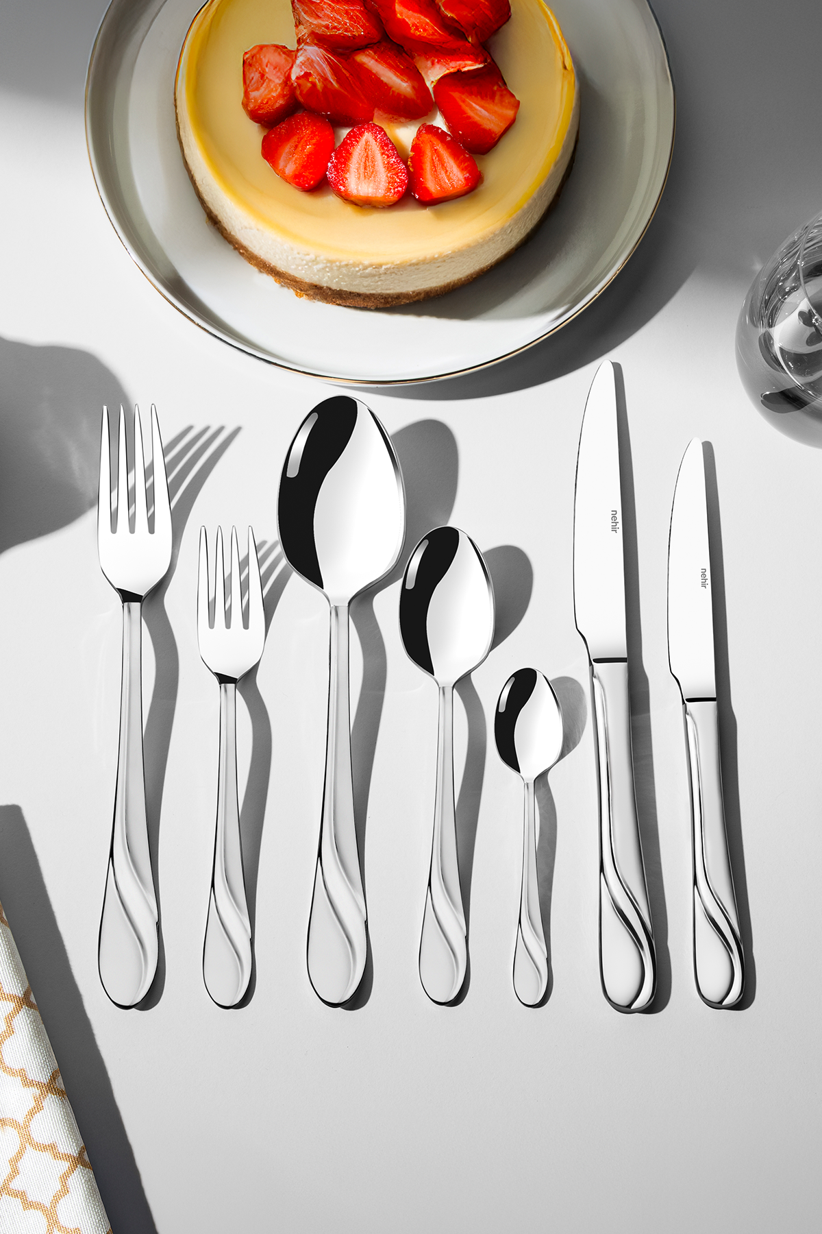 Safir Saten 12 Kişilik 89 Parça Deri Kutulu Çatal Kaşık Bıçak Takımı