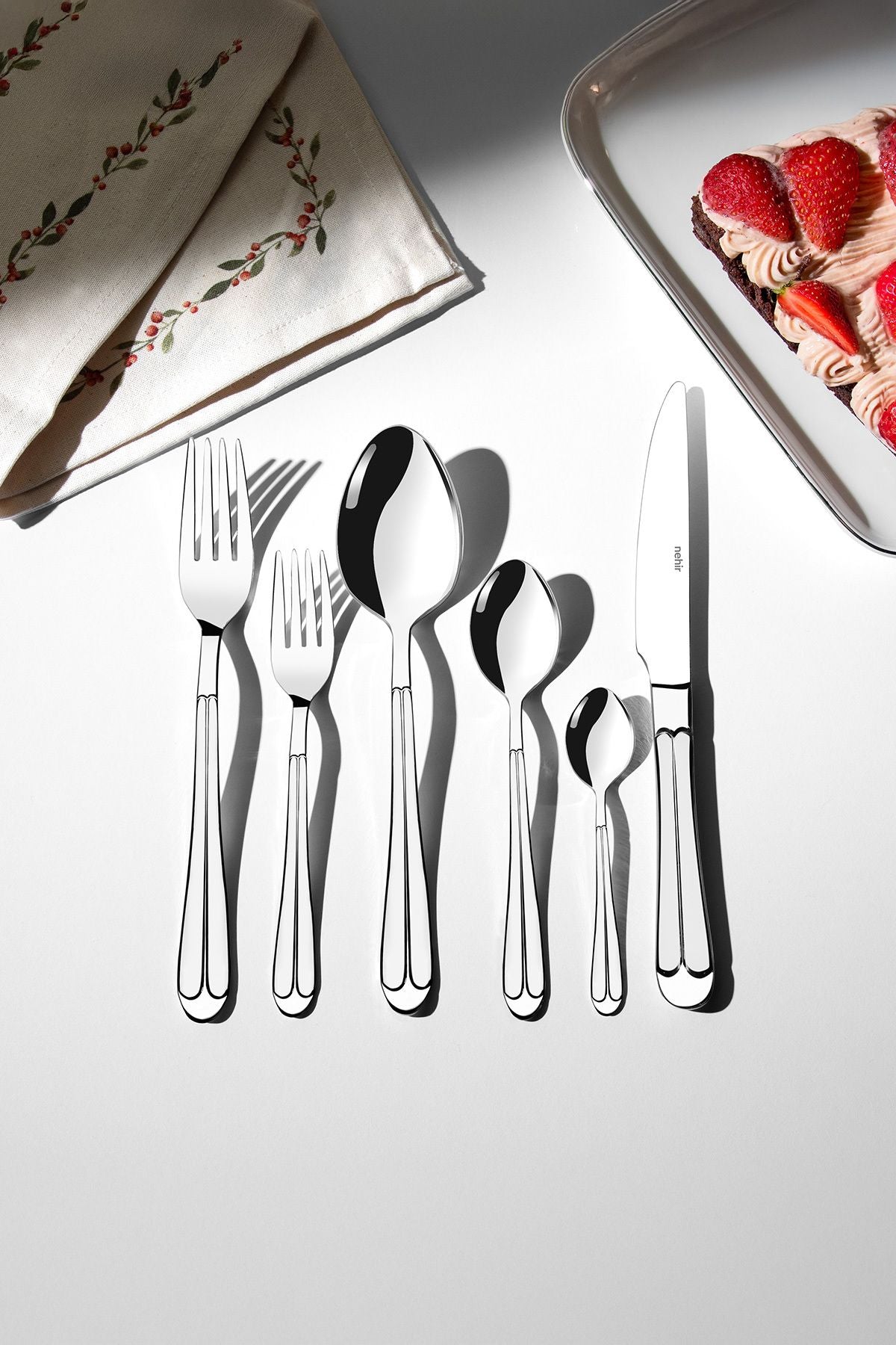 Saray Sade 12 Kişilik 72 Parça Kutulu Çatal Kaşık Bıçak Takımı