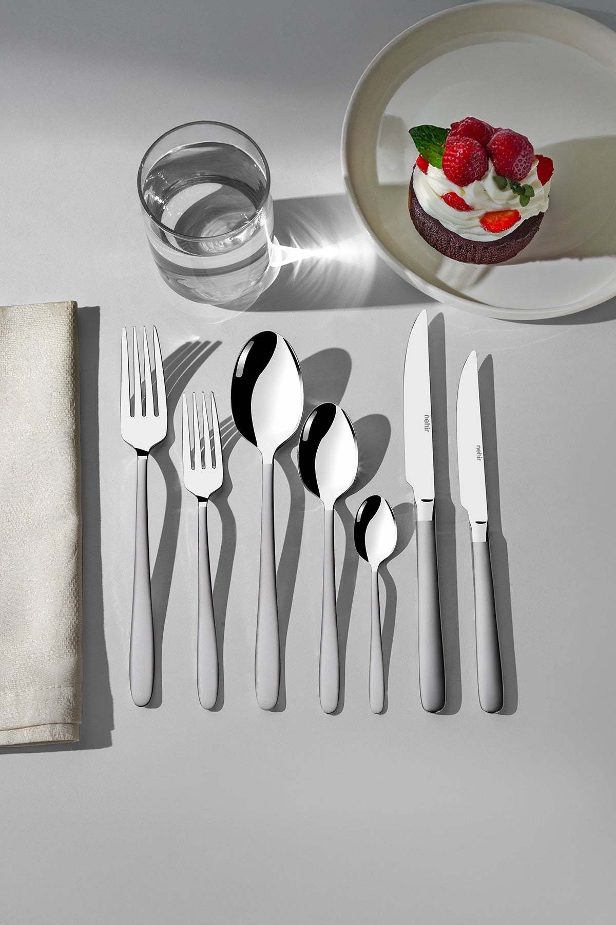 Sultan Saten 12 Kişilik 89 Parça Deri Kutulu Çatal Kaşık Bıçak Takımı