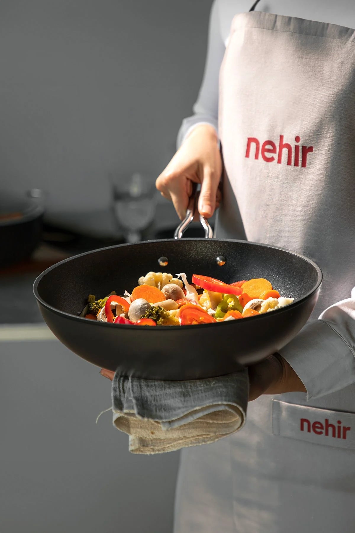 Titanium Siyah 28 Cm Wok Tava