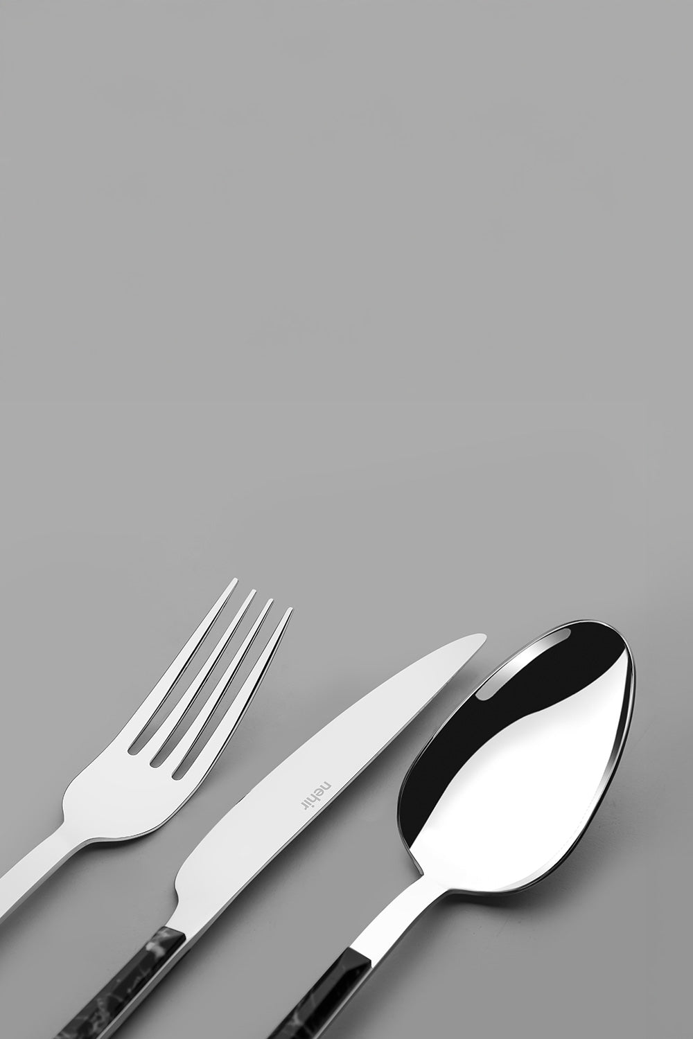 Tulip Siyah 6 Kişilik Mermer Desenli 30 Parça Kutulu Çatal Kaşık Bıçak Takımı